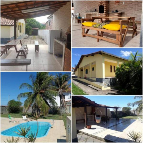 Casa com piscina e muita natureza. Local tranquilo